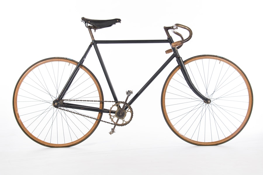Bicycle made by Cleveland, 1901